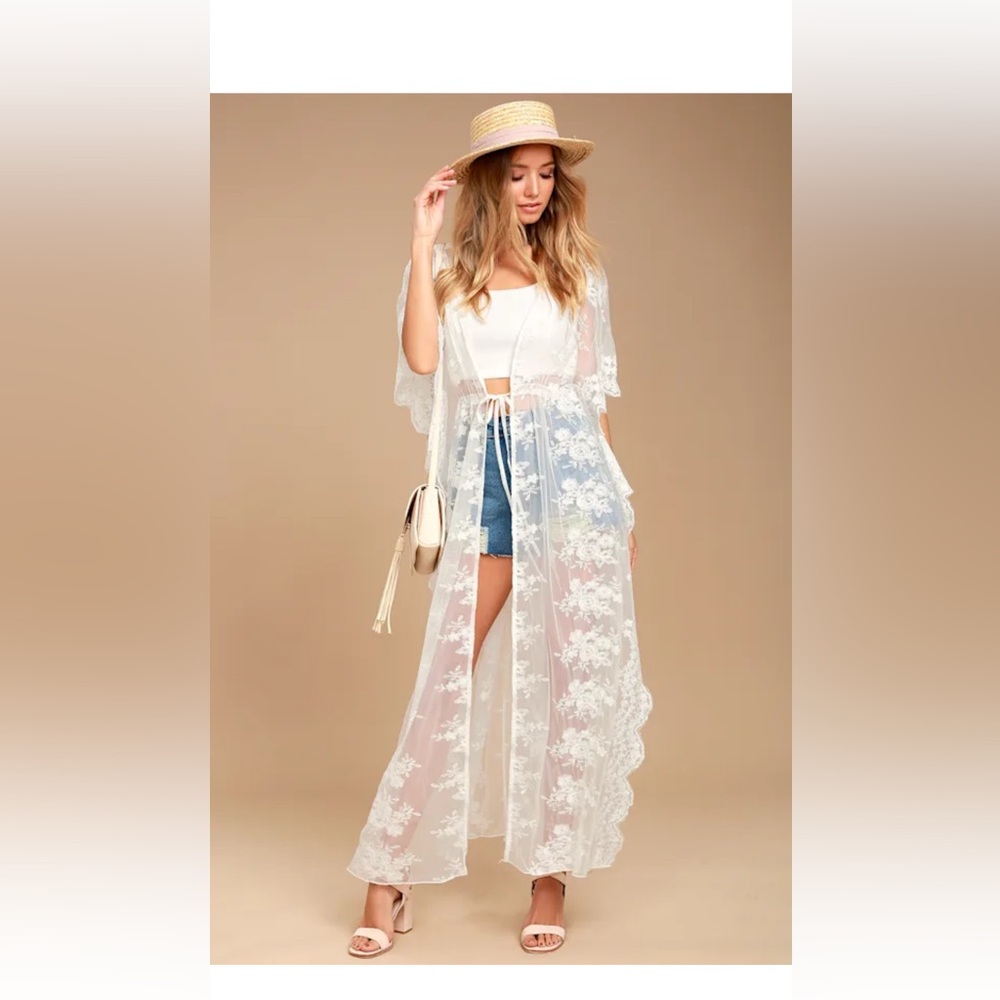 NWOT -Sweet Honey White Lace Kimono Top - XS  NEVER WORN